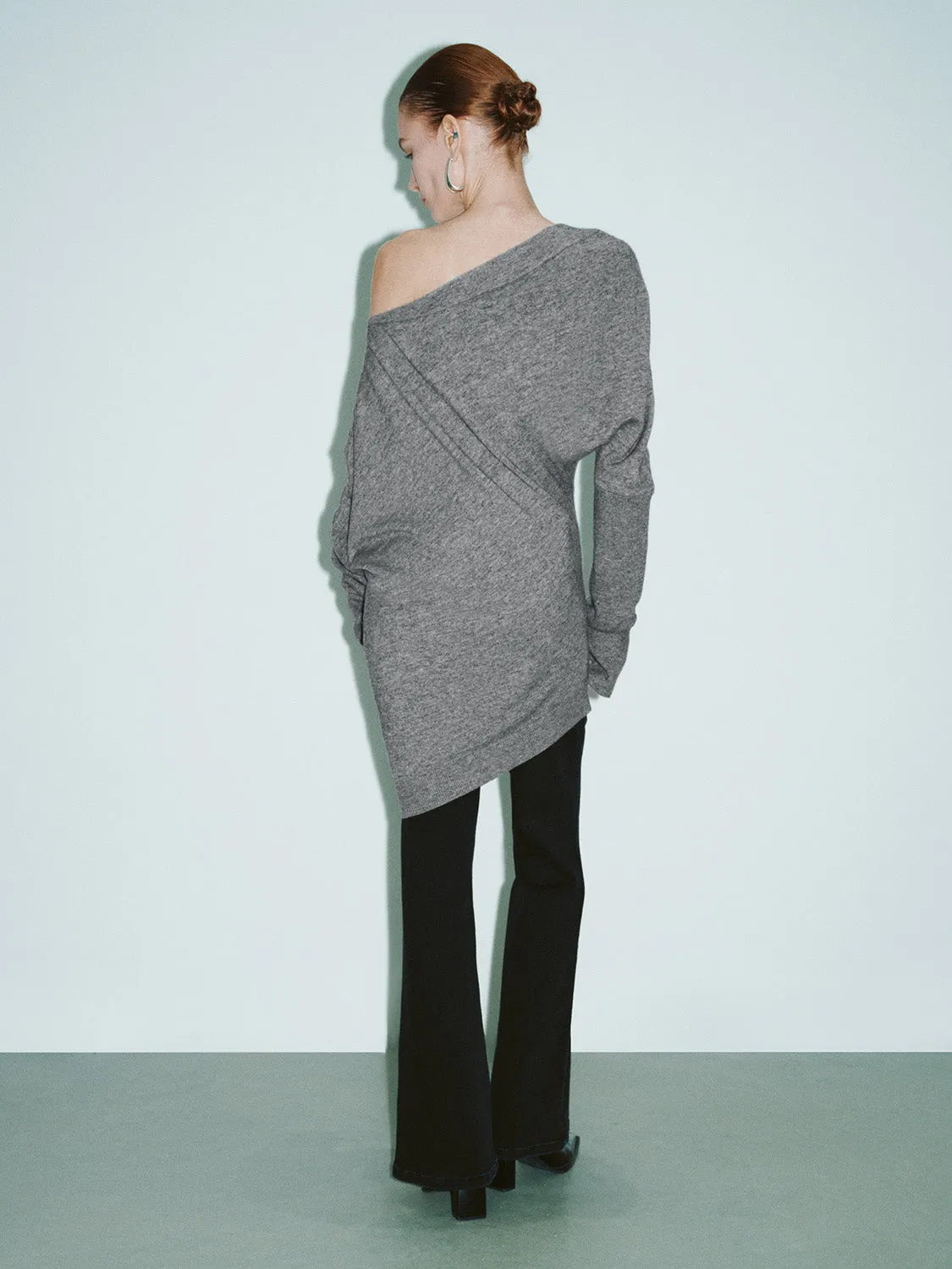 One Shoulder Loose Knitted T-Shirt sold by Urban Revivo product image thumbnail 4