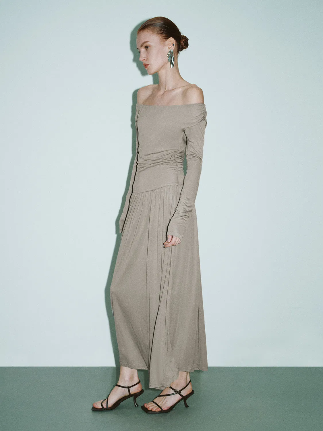 Off-Shoulder Skinny A-Line Dress sold by Urban Revivo product image thumbnail 3