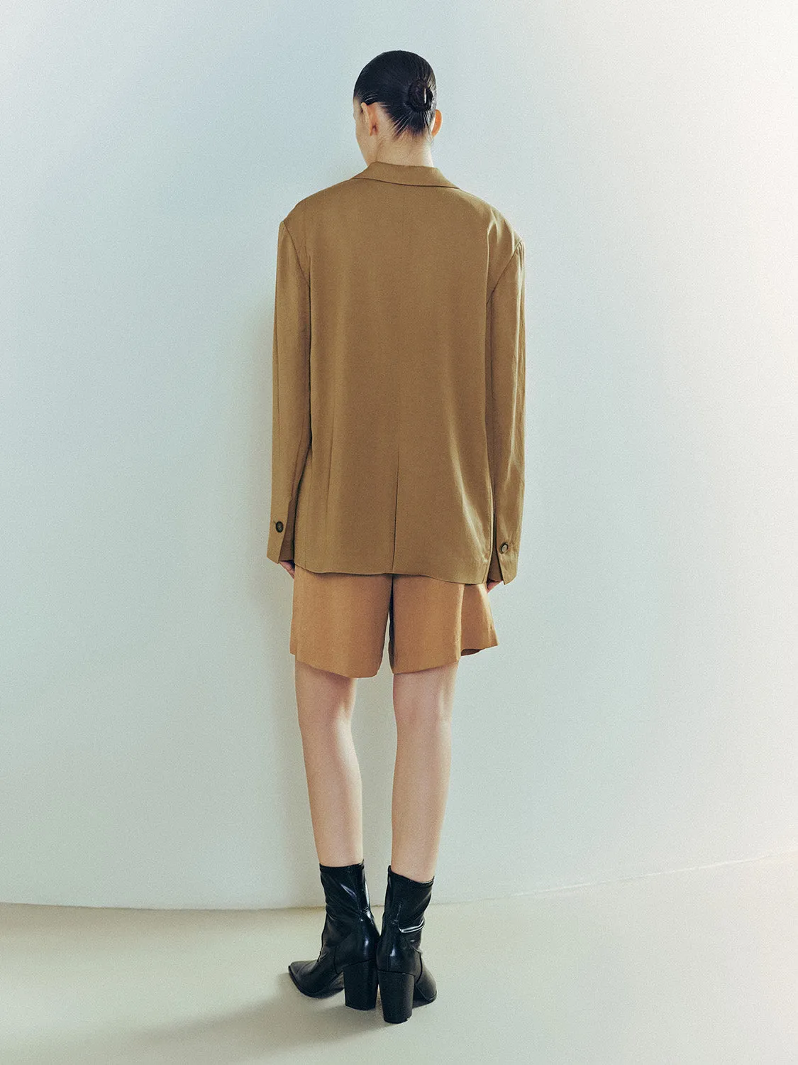 Tailored Notch Lapel Straight Blazer sold by Urban Revivo product image thumbnail 4