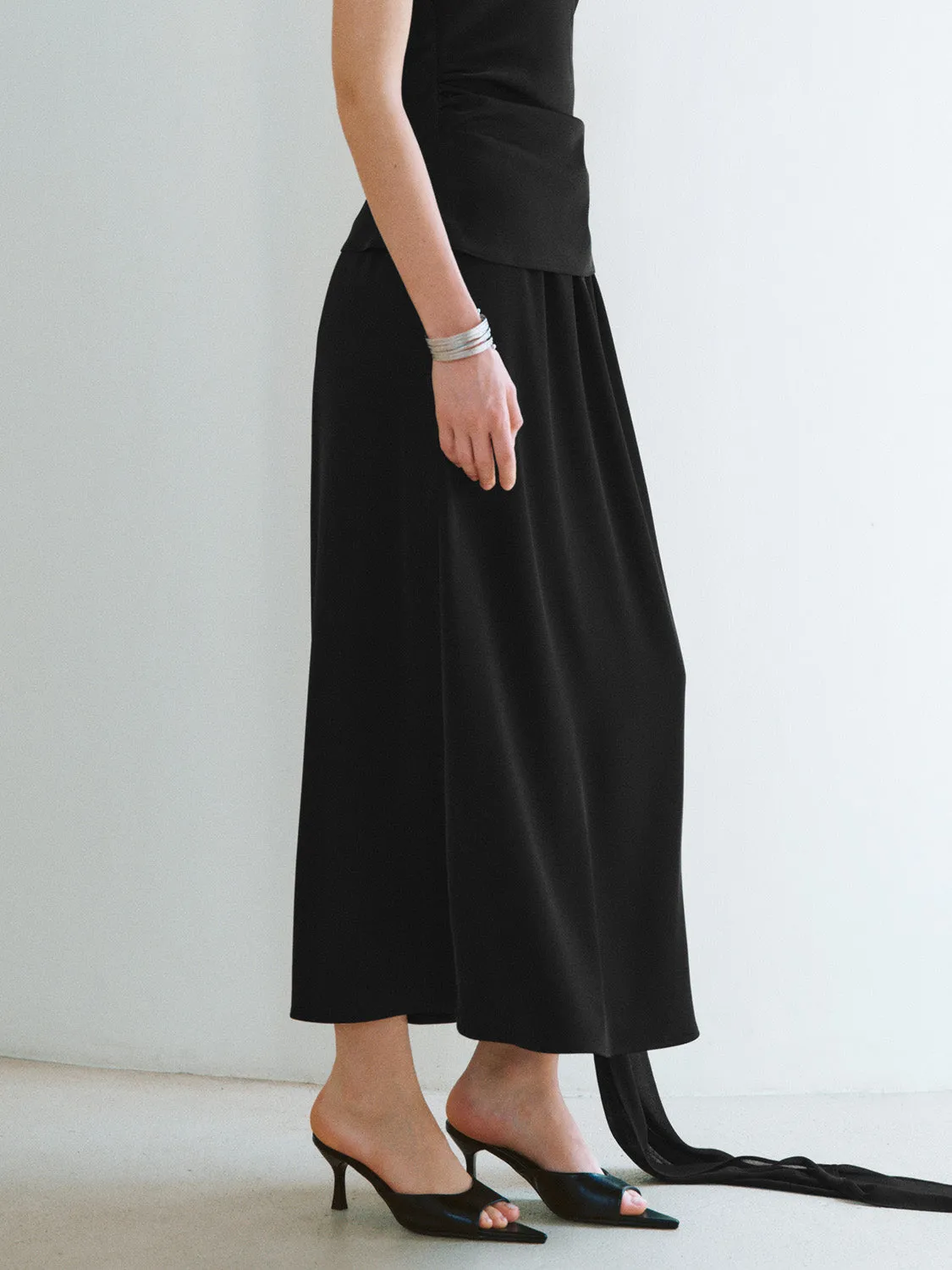 Loose Midi A-Line Skirt sold by Urban Revivo product image thumbnail 3