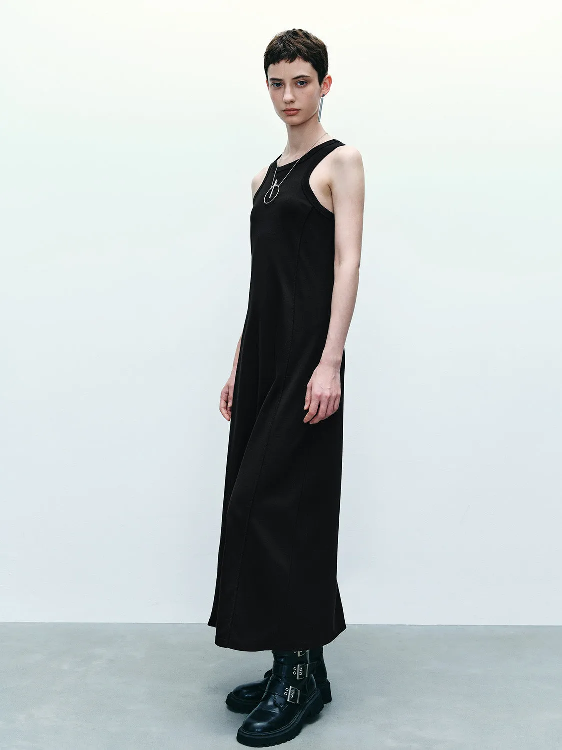 Sleeveless Crew Neck Skinny Knitted Dress sold by Urban Revivo product image thumbnail 3