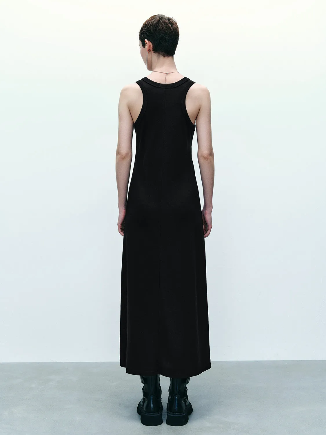 Sleeveless Crew Neck Skinny Knitted Dress sold by Urban Revivo product image thumbnail 4