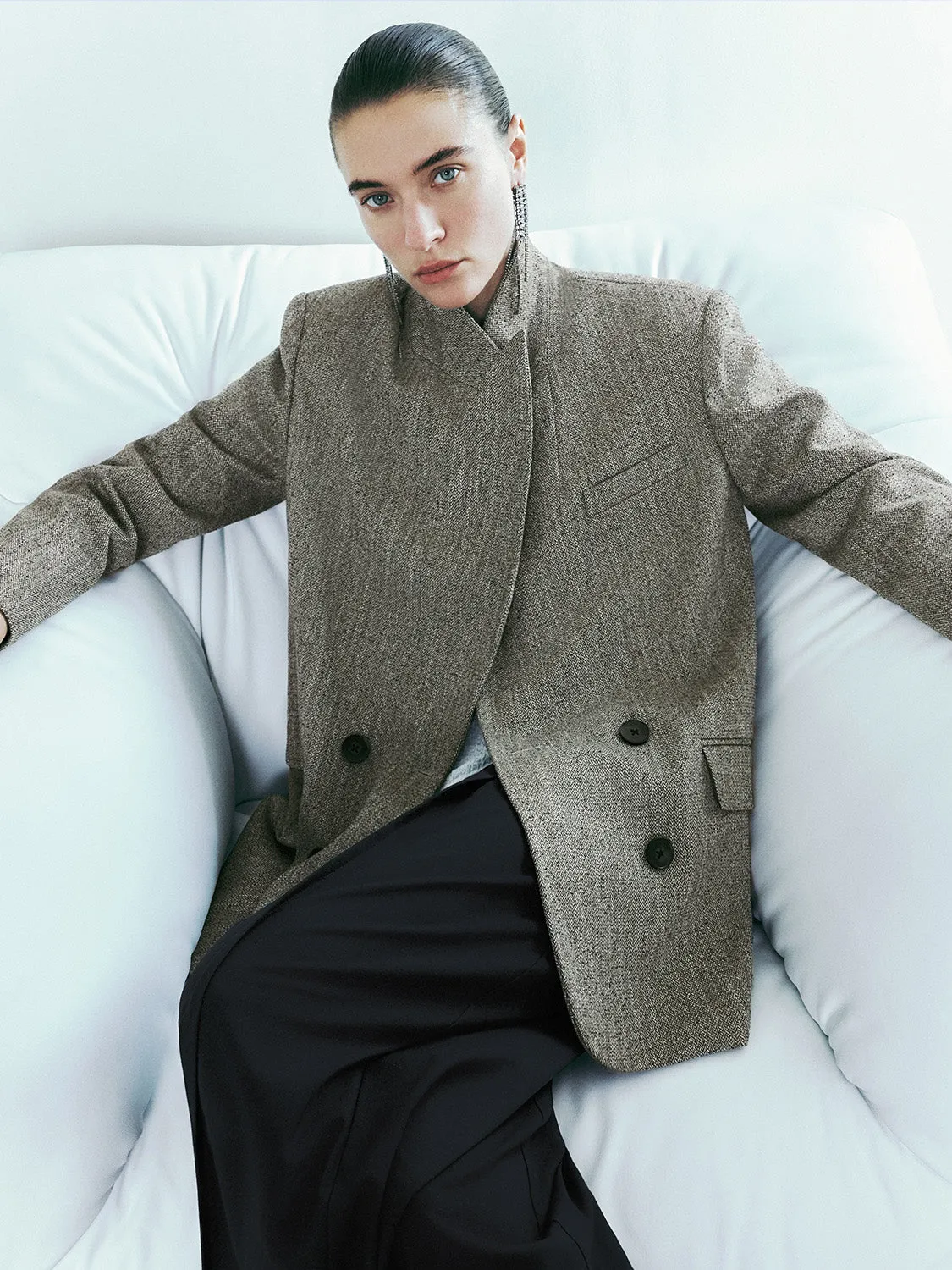 Peak Lapel Double Breasted Loose Blazer sold by Urban Revivo product image thumbnail 5