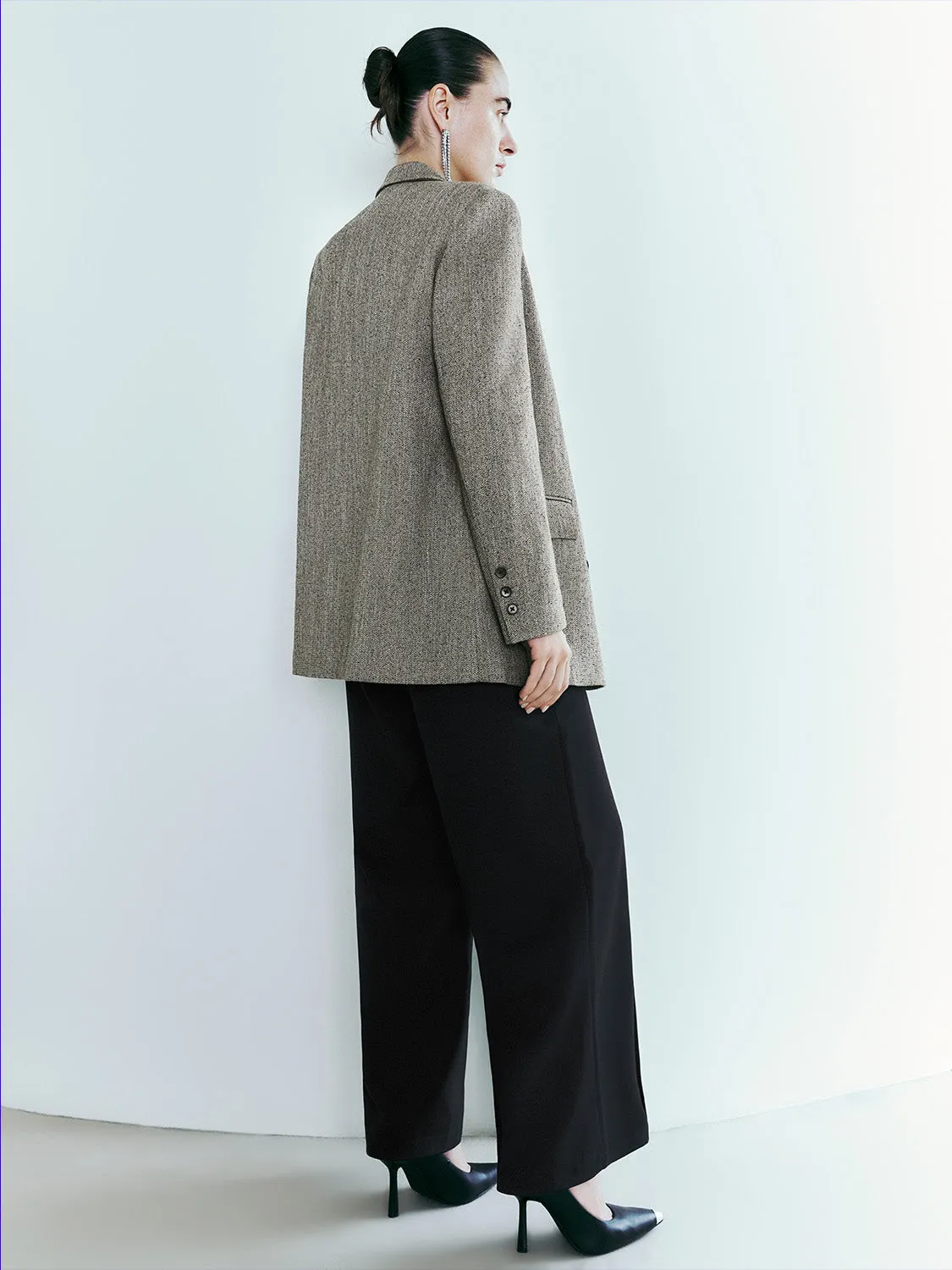 Peak Lapel Double Breasted Loose Blazer sold by Urban Revivo product image thumbnail 4