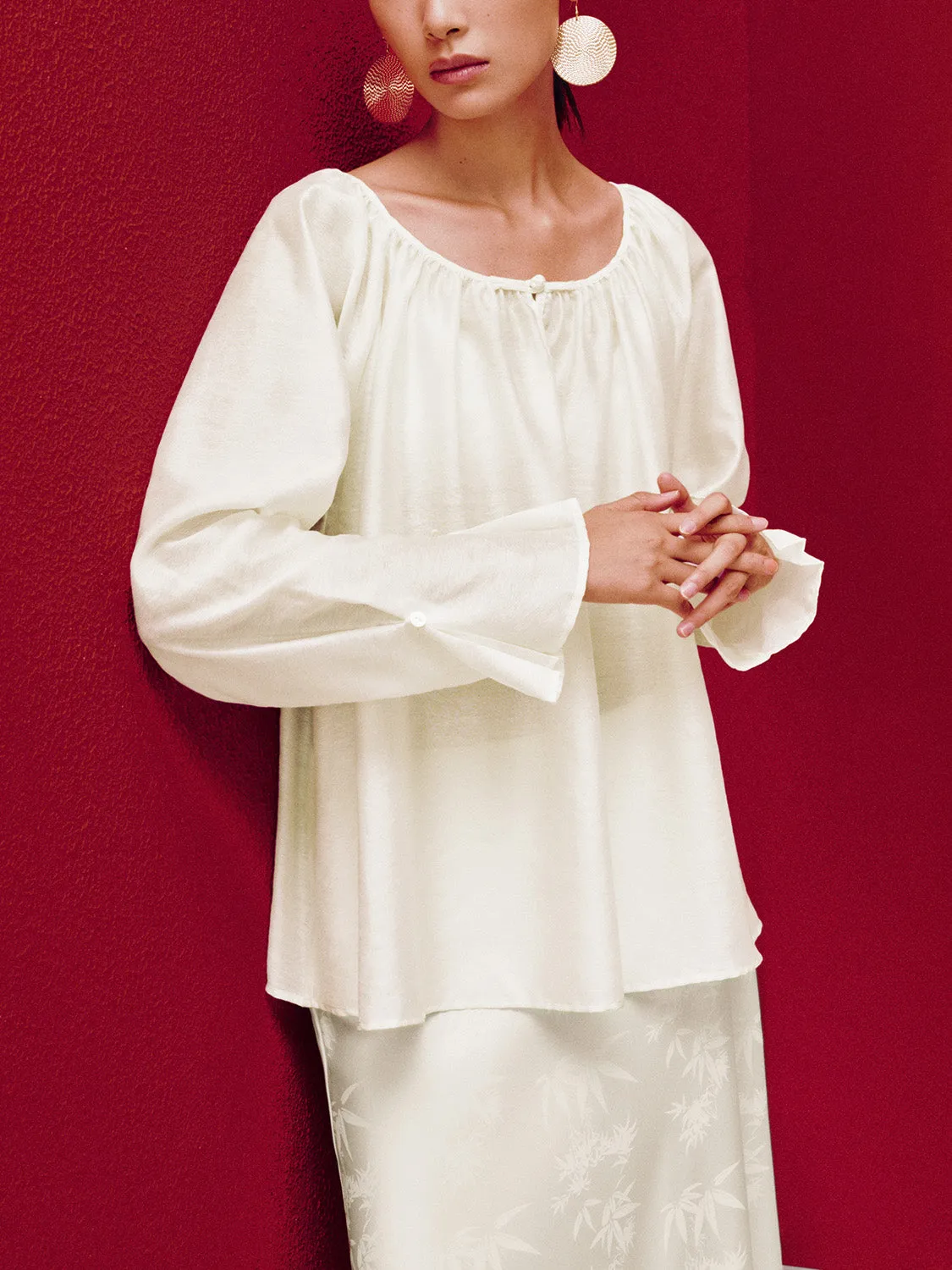 Crew Neck Oversized Blouse sold by Urban Revivo product image thumbnail 2