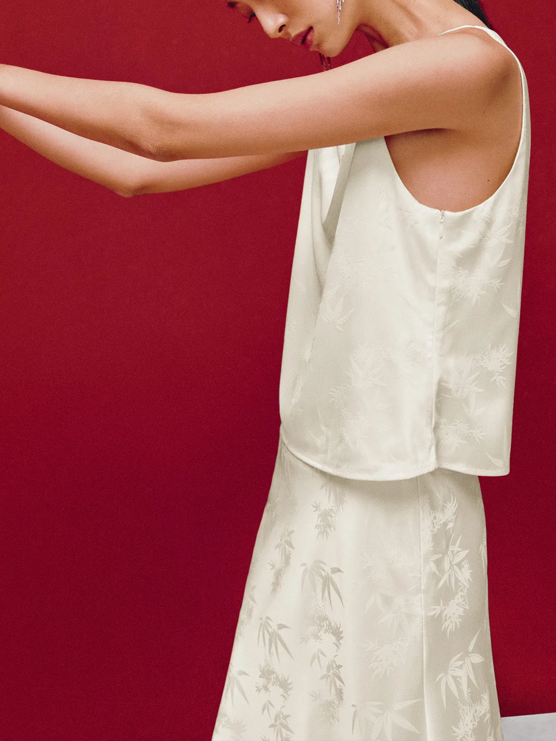 Embossed Sleeveless Straight Blouse sold by Urban Revivo product image thumbnail 3