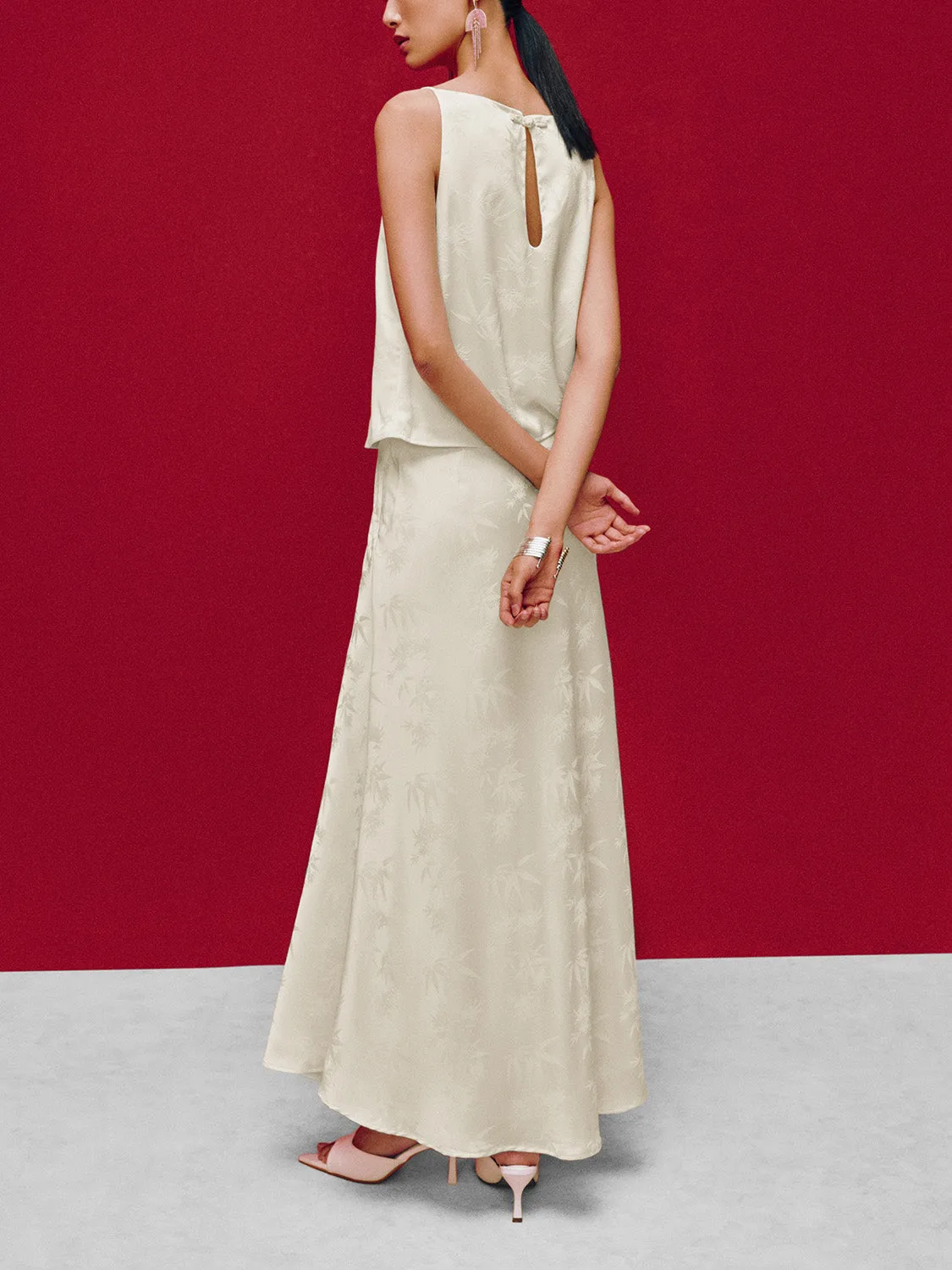 Embossed Sleeveless Straight Blouse sold by Urban Revivo product image thumbnail 4