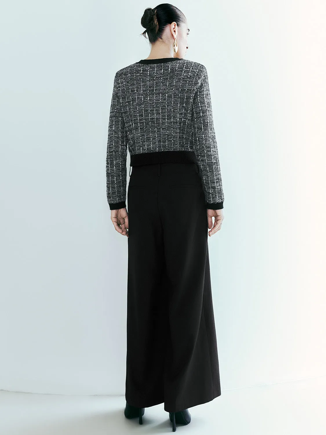 Contrast Trim Crew Neck Knitted Cardigan sold by Urban Revivo product image thumbnail 4