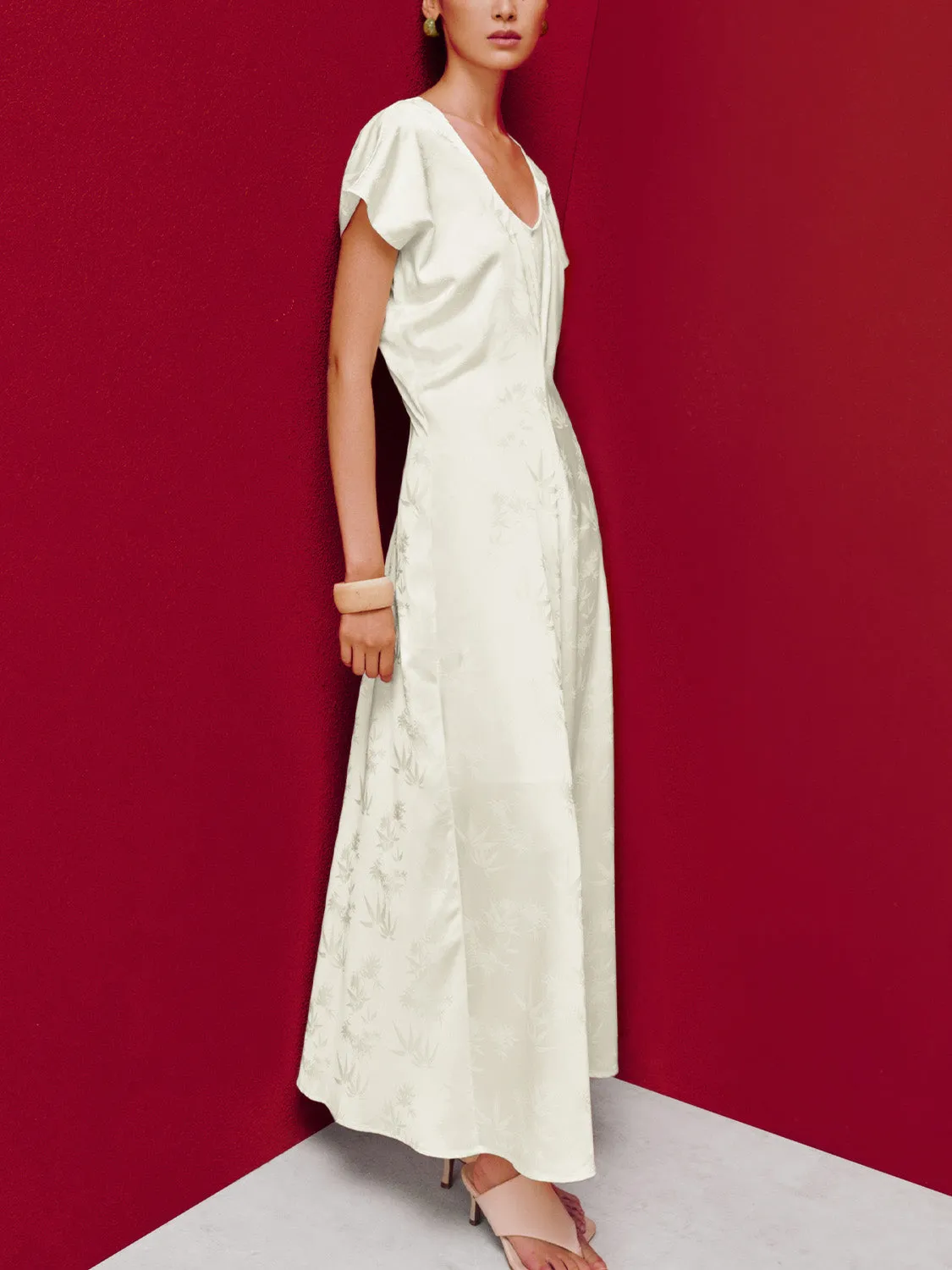 Crew Neck Loose Skater Dress sold by Urban Revivo product image thumbnail 3