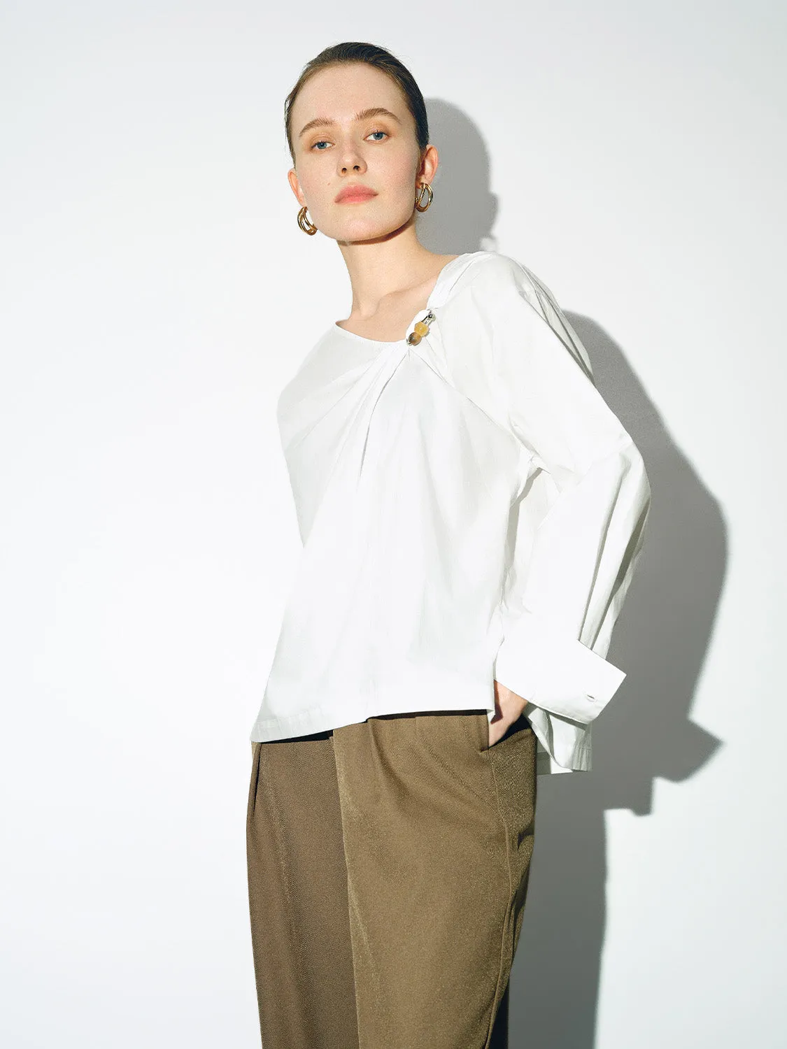 Asymmetric Twist Loose Blouse sold by Urban Revivo product image thumbnail 3