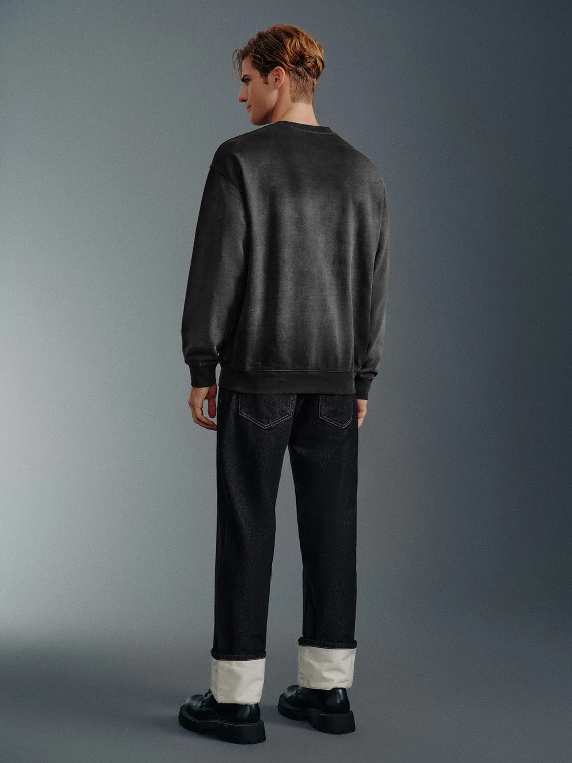 Crew Neck Loose Sweatshirt sold by Urban Revivo product image thumbnail 4