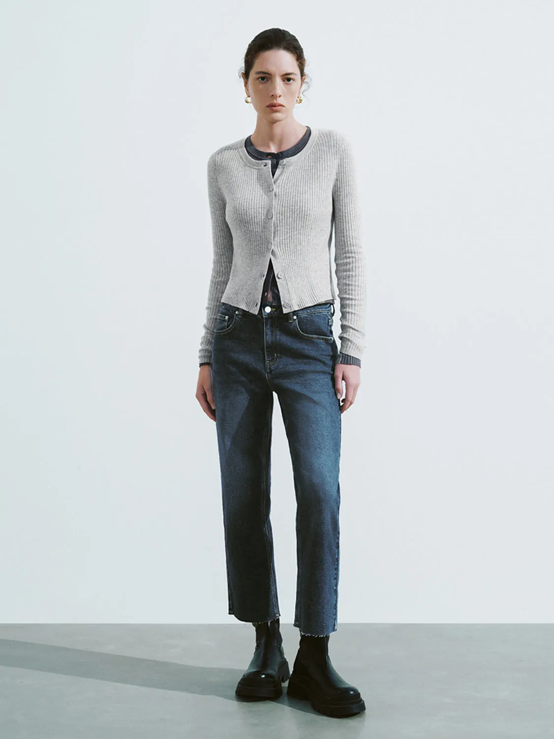 Crew Neck Skinny Knitted Cardigan sold by Urban Revivo product image thumbnail 5