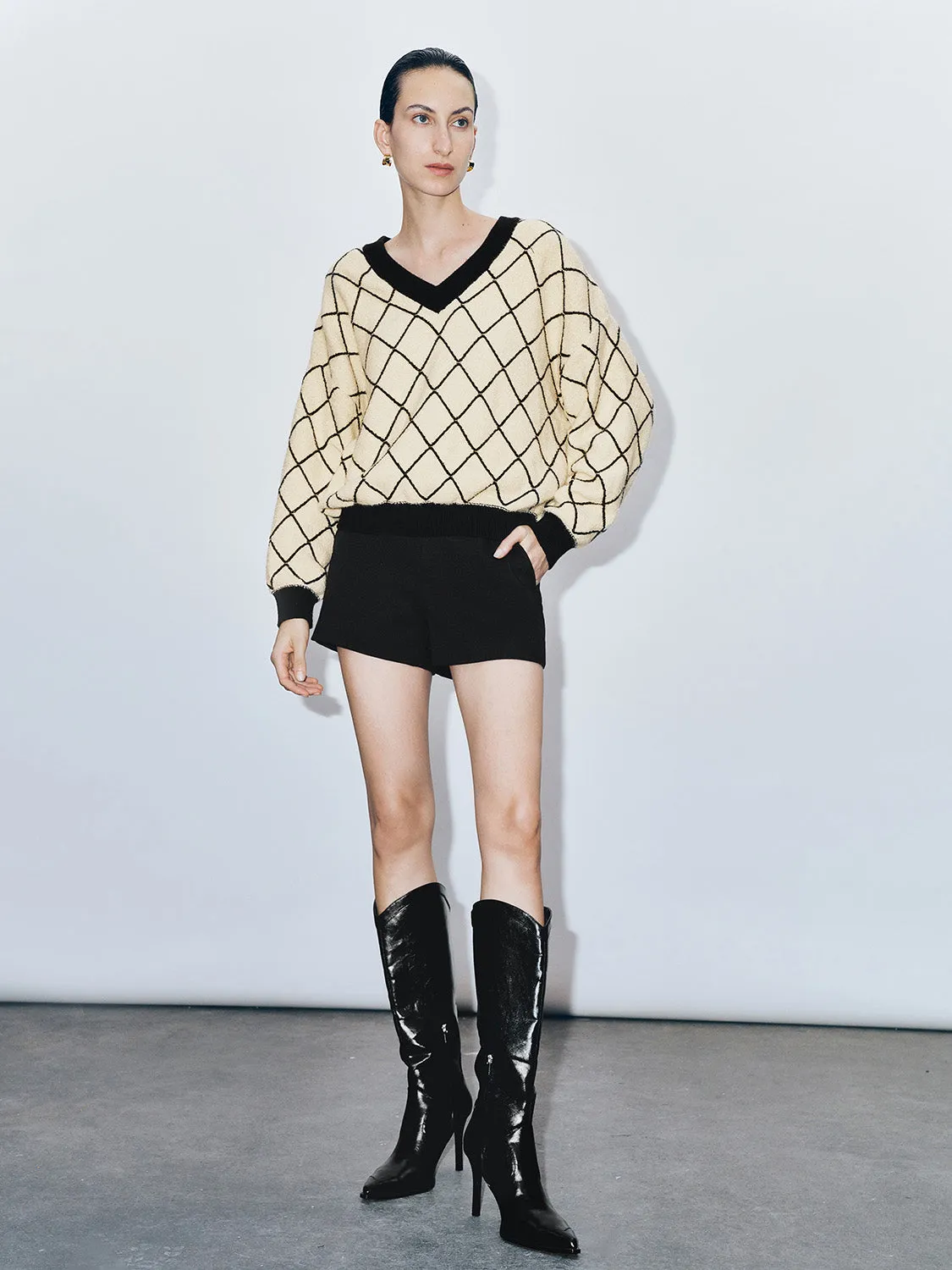 Tailored Glamor Shorts sold by Urban Revivo product image thumbnail 5