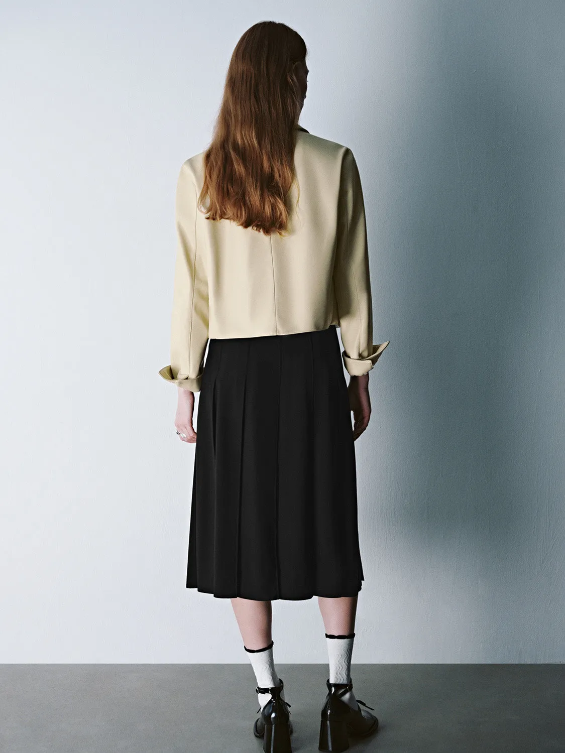 Button Up Loose Straight Jacket sold by Urban Revivo product image thumbnail 4