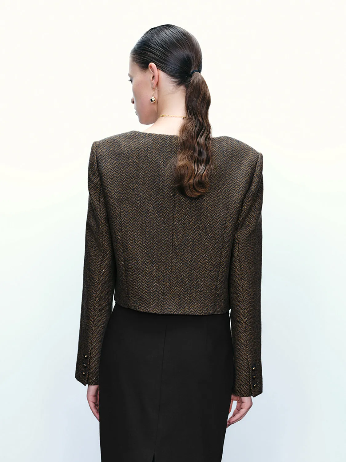 Cropped U Neck Straight Jacket sold by Urban Revivo product image thumbnail 3