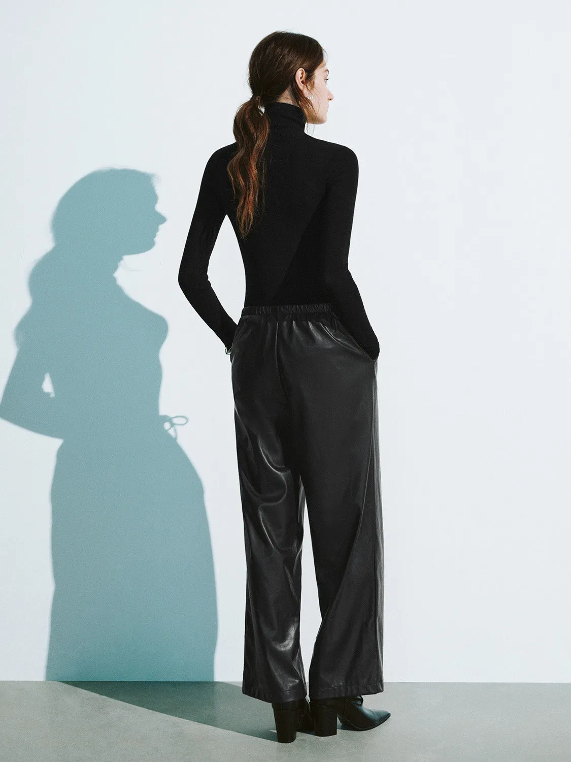 Turtle Neck Skinny Knitted T-Shirt sold by Urban Revivo product image thumbnail 4