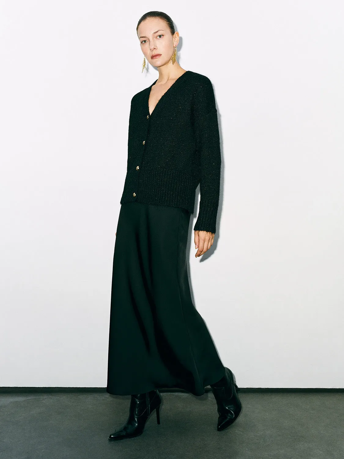 V-Neck Knitted Vest sold by Urban Revivo product image thumbnail 4