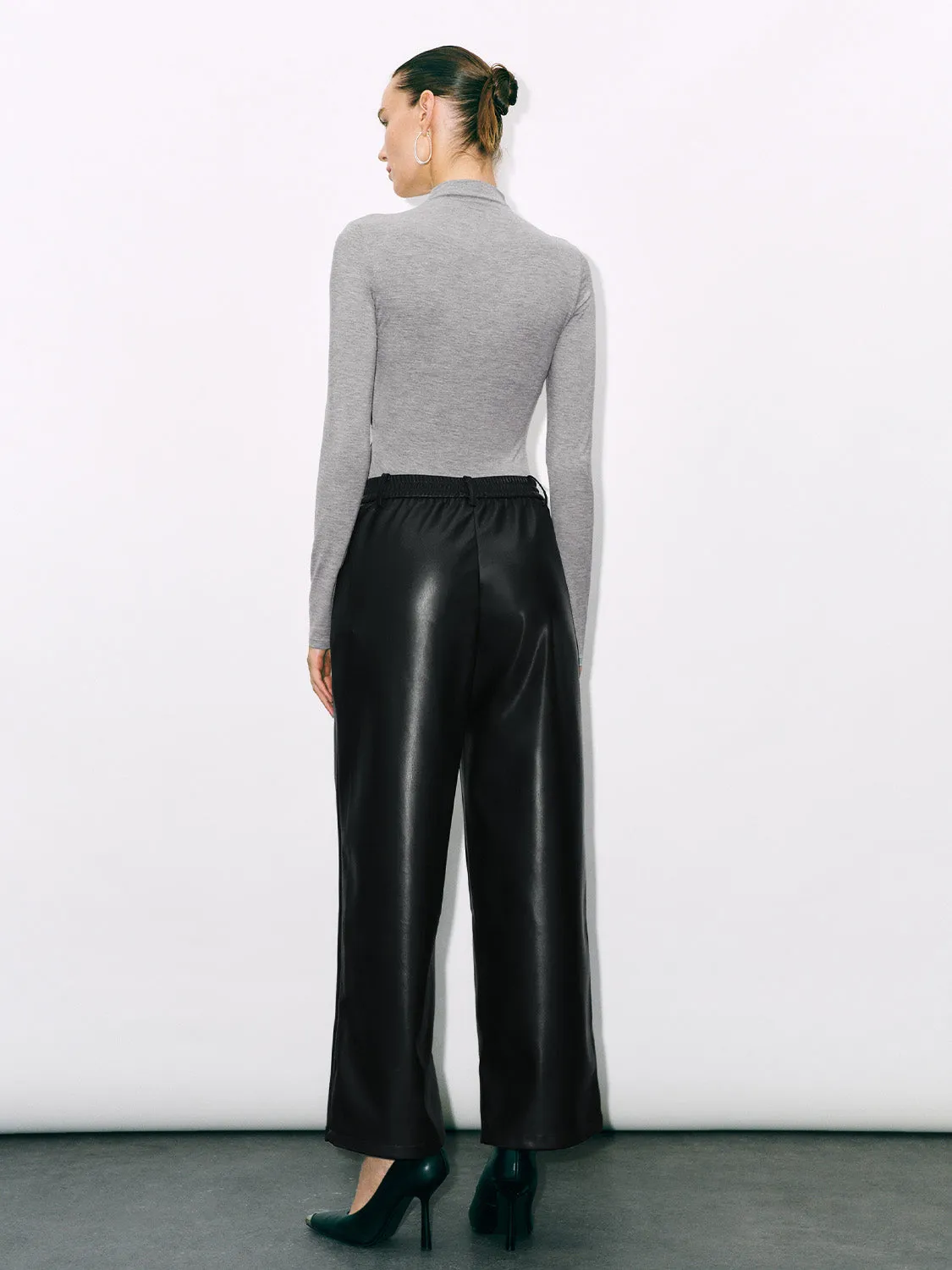 Skinny T-Shirts sold by Urban Revivo product image thumbnail 3