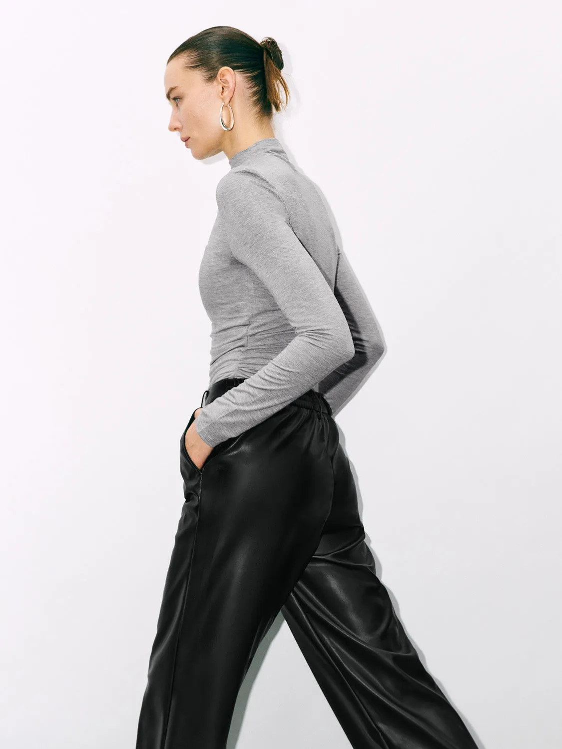 Skinny T-Shirts sold by Urban Revivo product image thumbnail 2