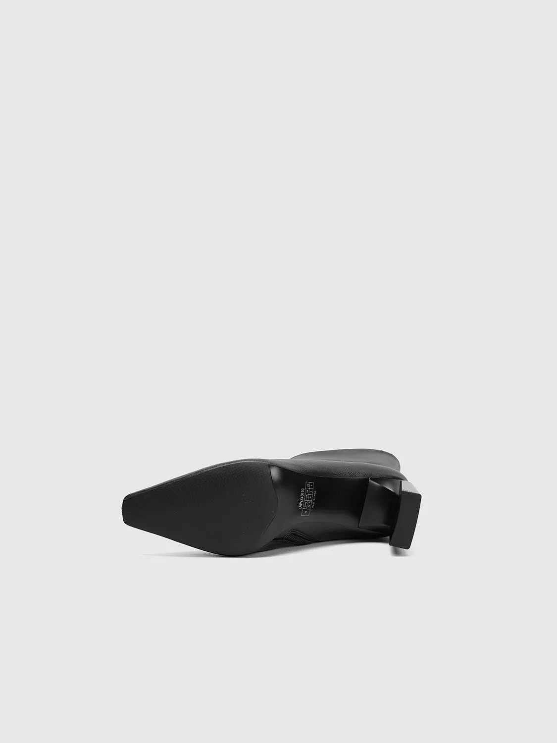 Boots sold by Urban Revivo product image thumbnail 4