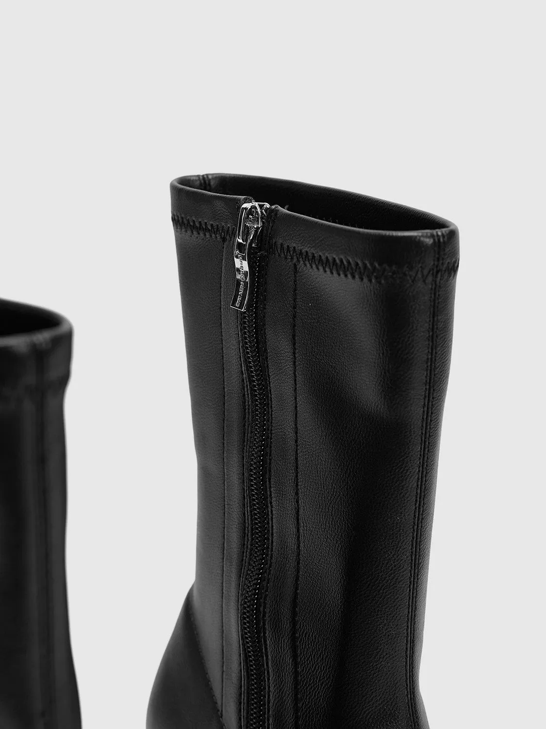 Boots sold by Urban Revivo product image thumbnail 5