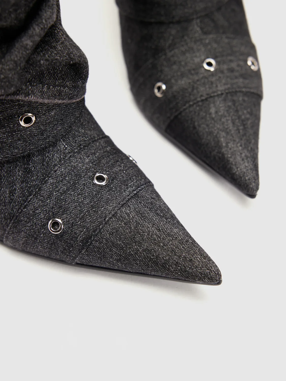 Boots sold by Urban Revivo product image thumbnail 5