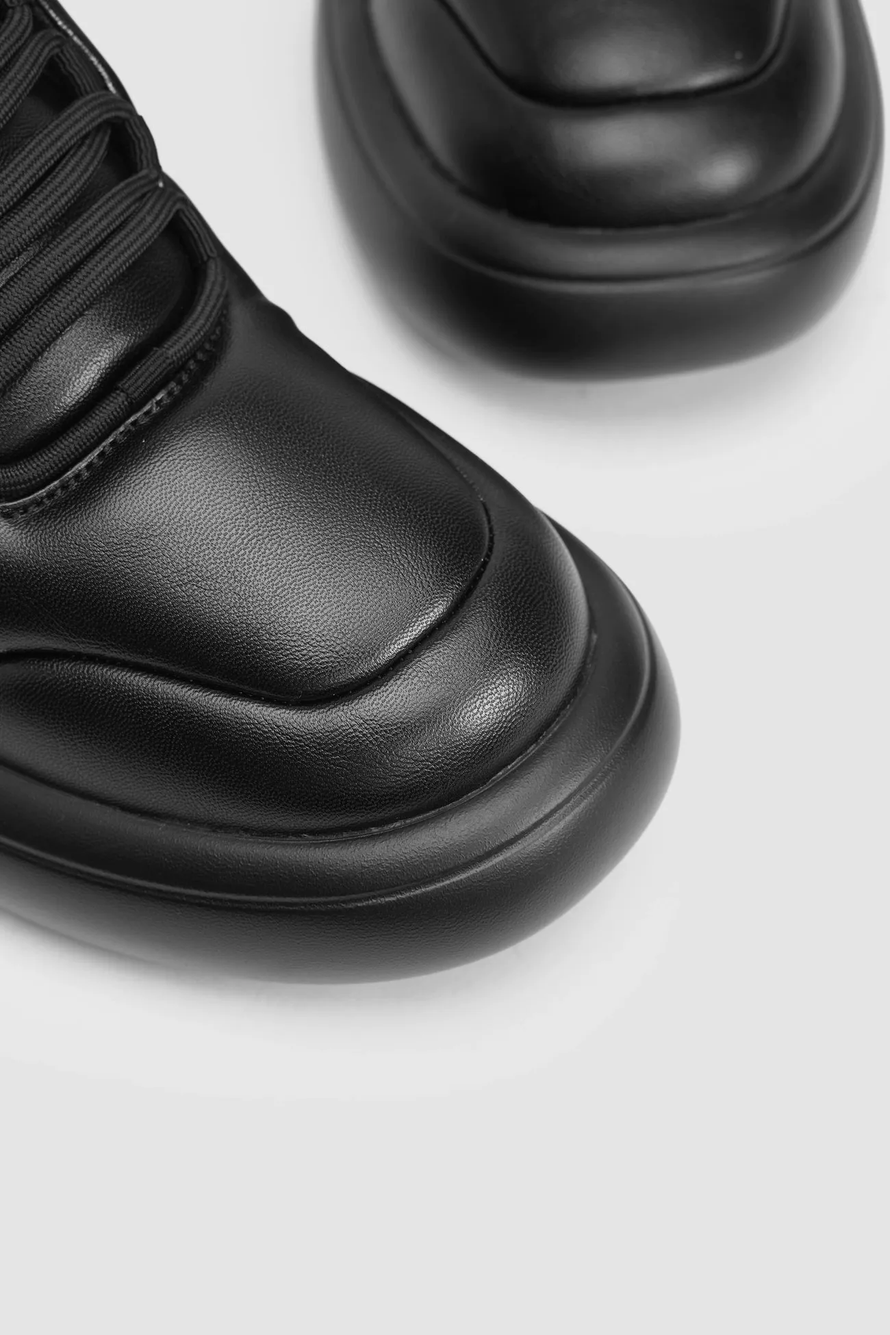 Sneakers sold by Urban Revivo product image thumbnail 5