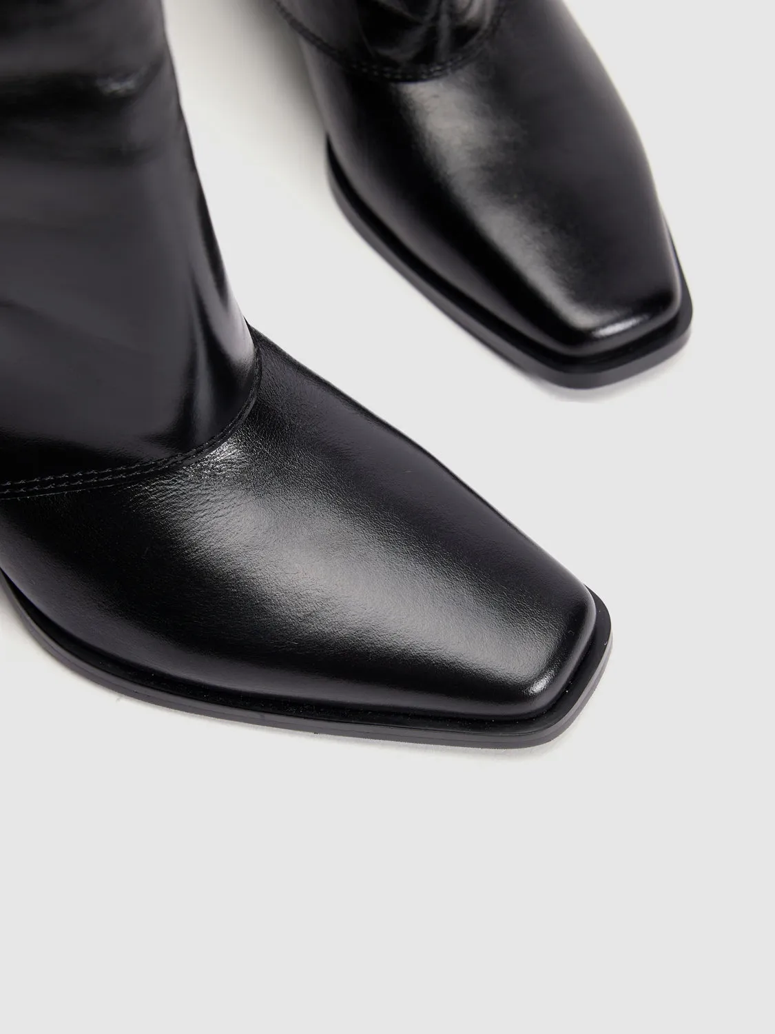 Boots sold by Urban Revivo product image thumbnail 5