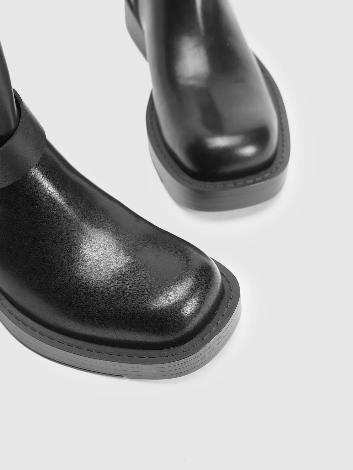 Boots sold by Urban Revivo product image thumbnail 5