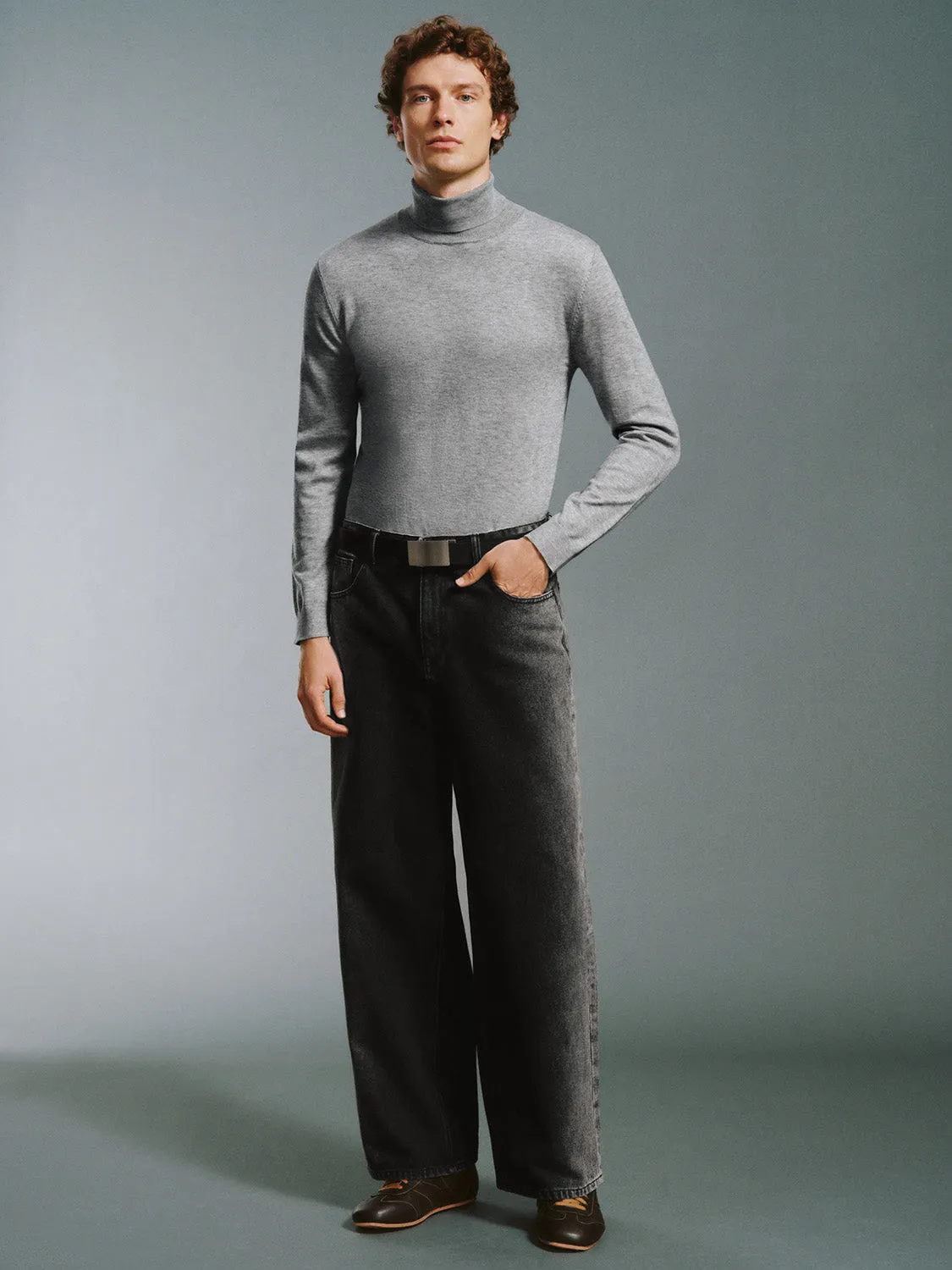 Straight Jeans sold by Urban Revivo product image thumbnail 5