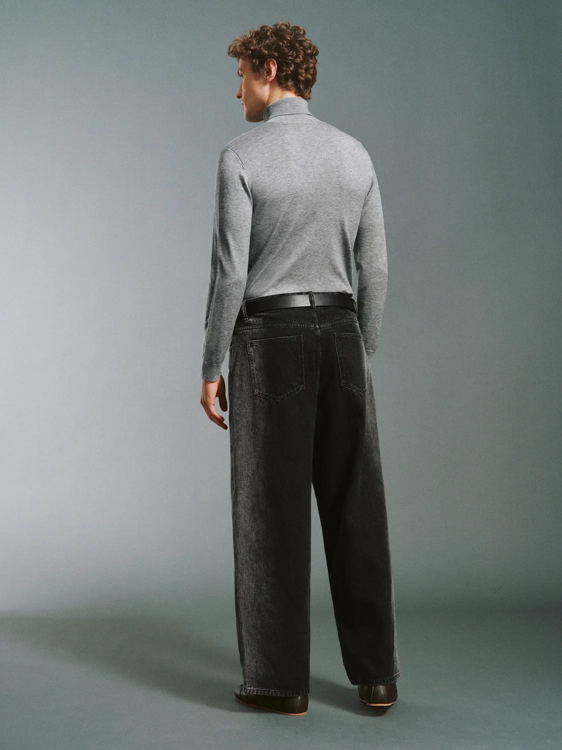 Straight Jeans sold by Urban Revivo product image thumbnail 4