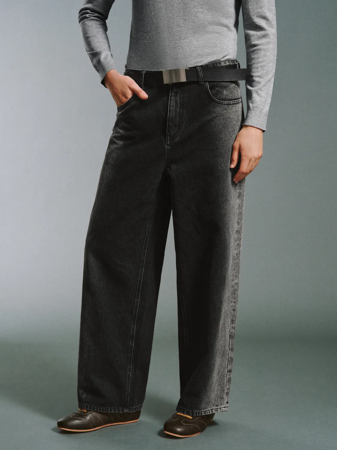 Straight Jeans sold by Urban Revivo product image thumbnail 3