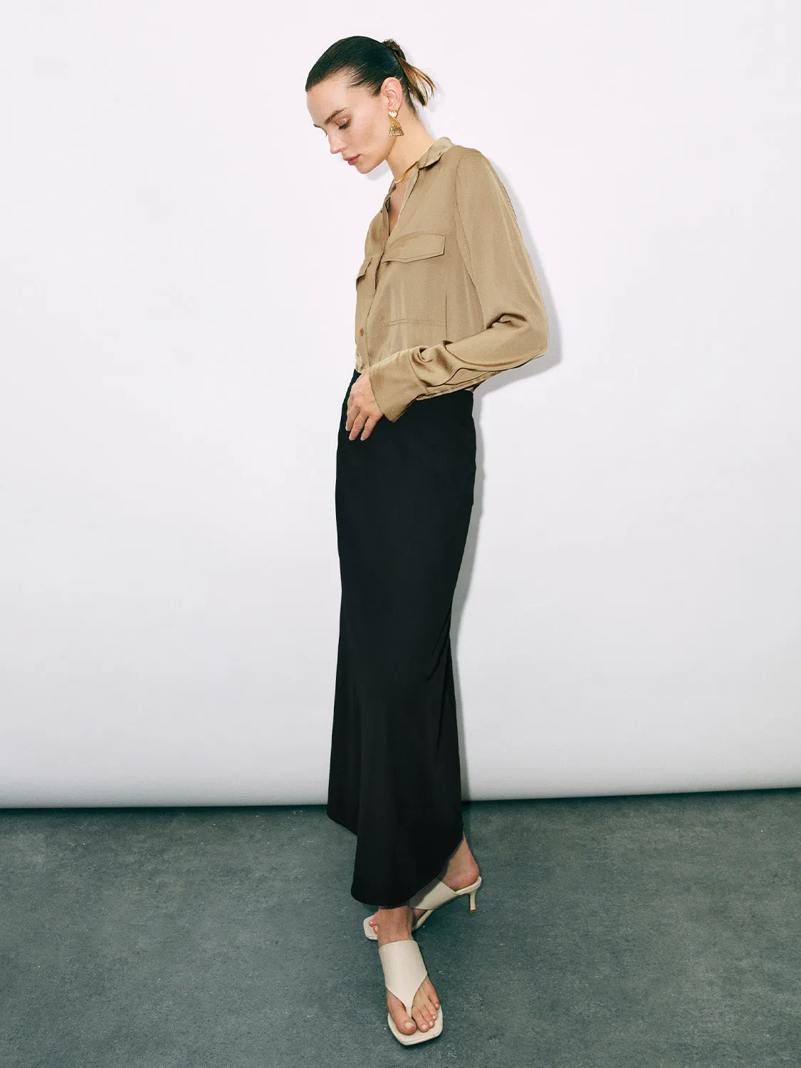 Button Up Loose Shirt sold by Urban Revivo product image thumbnail 4