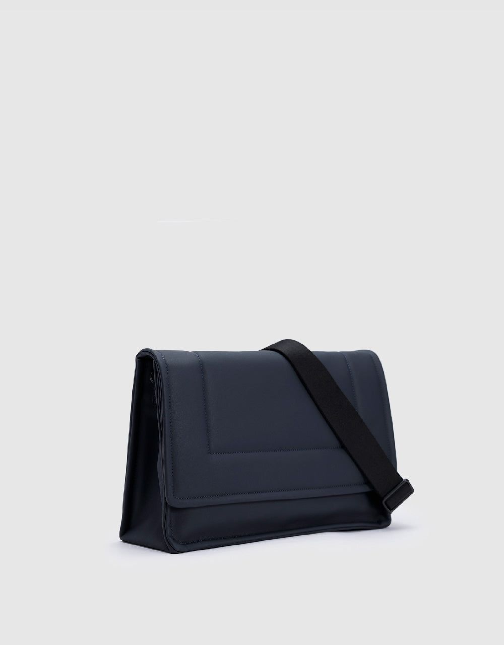 Flip Front Crossbody Bag sold by Urban Revivo product image thumbnail 2