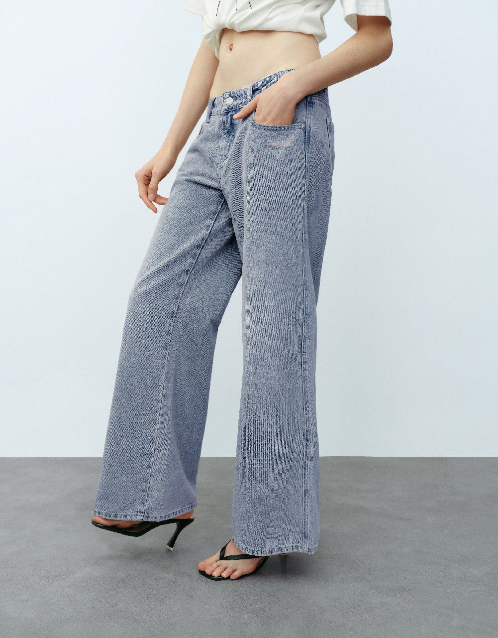 Wide-Leg Jeans sold by Urban Revivo product image thumbnail 4