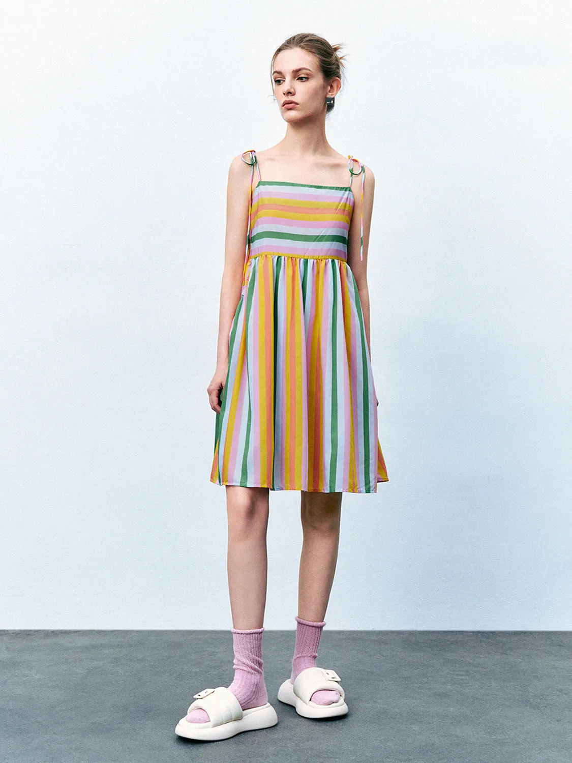 Sleeveless Square-cut Collar Straight Dresses sold by Urban Revivo