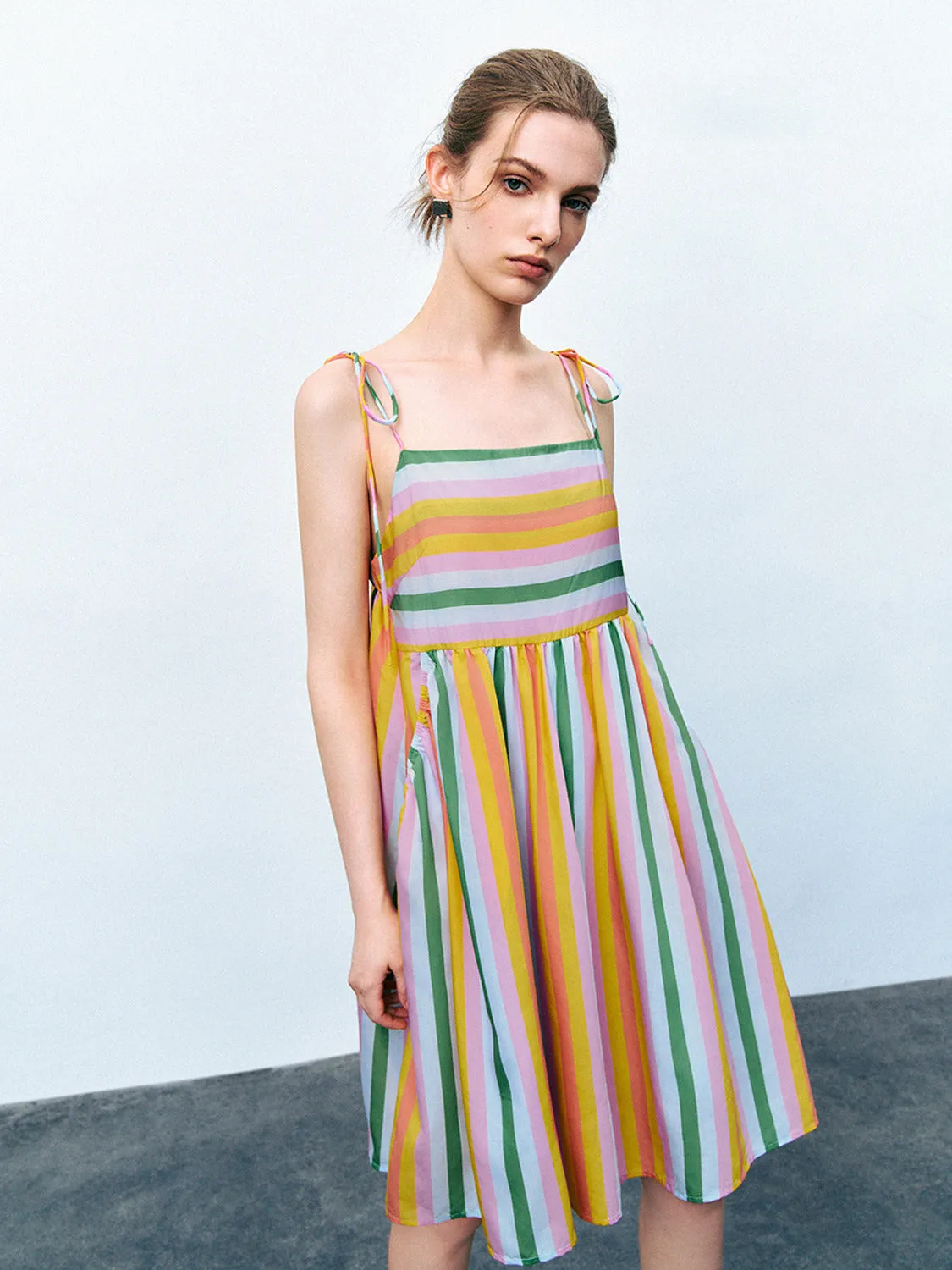Sleeveless Square-cut Collar Straight Dresses sold by Urban Revivo product image thumbnail 4