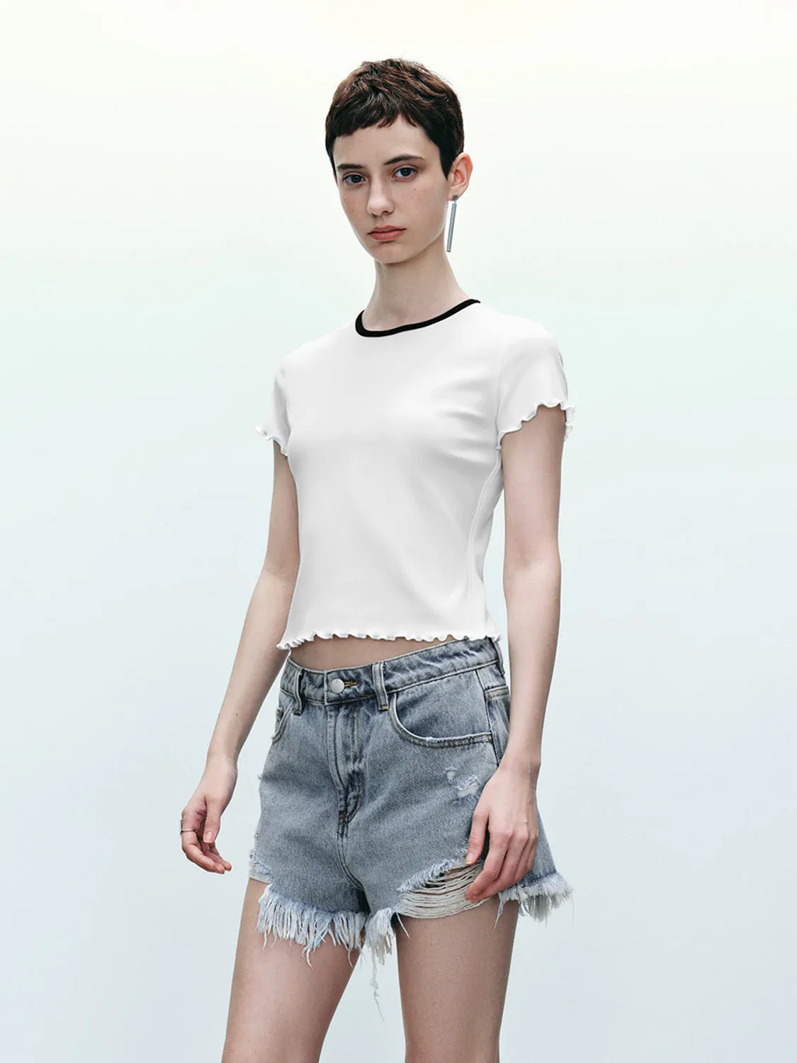 Standard Sleeve Crew Neck Skinny Sweatshirts sold by Urban Revivo product image thumbnail 4