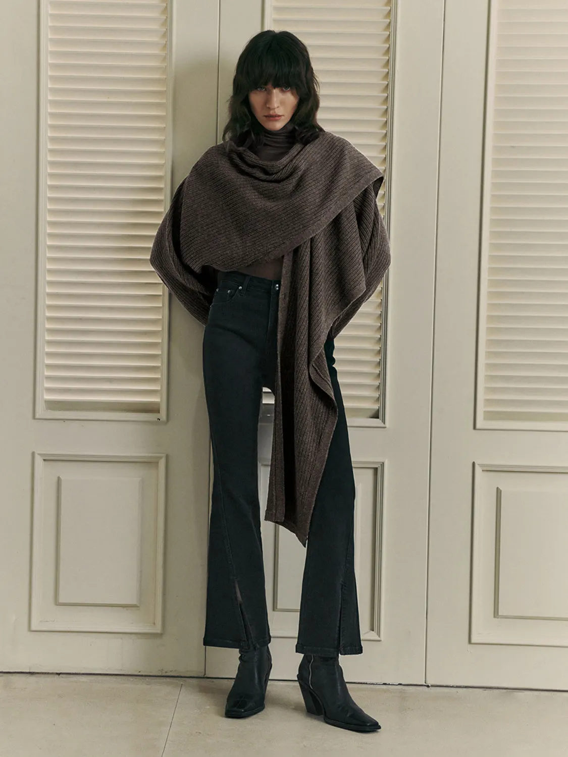 Drop Shoulder Sleeve V-Neck Knitted Cardigans sold by Urban Revivo product image thumbnail 4