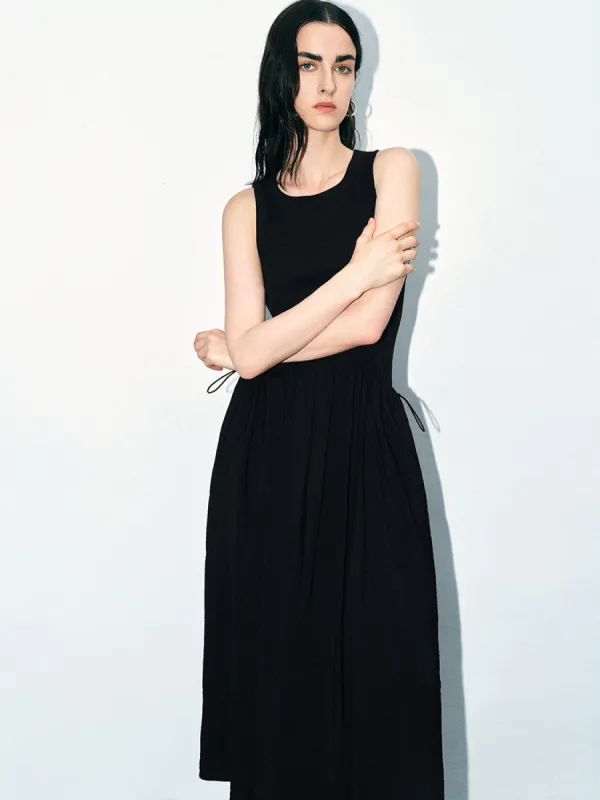 Sleeveless Crew Neck Skinny-Fit Dresses sold by Urban Revivo