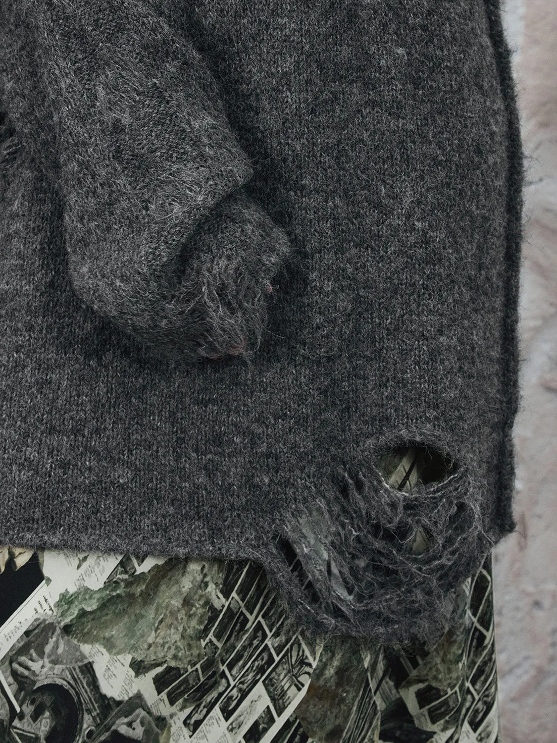 V Neck Loose Knitted T-Shirts sold by Urban Revivo product image thumbnail 5