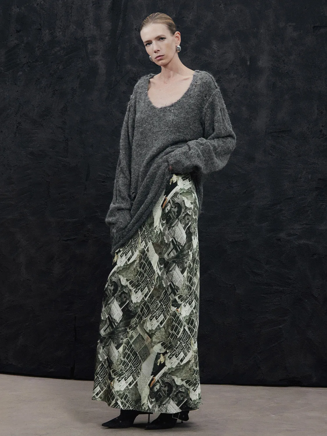 V Neck Loose Knitted T-Shirts sold by Urban Revivo product image thumbnail 4