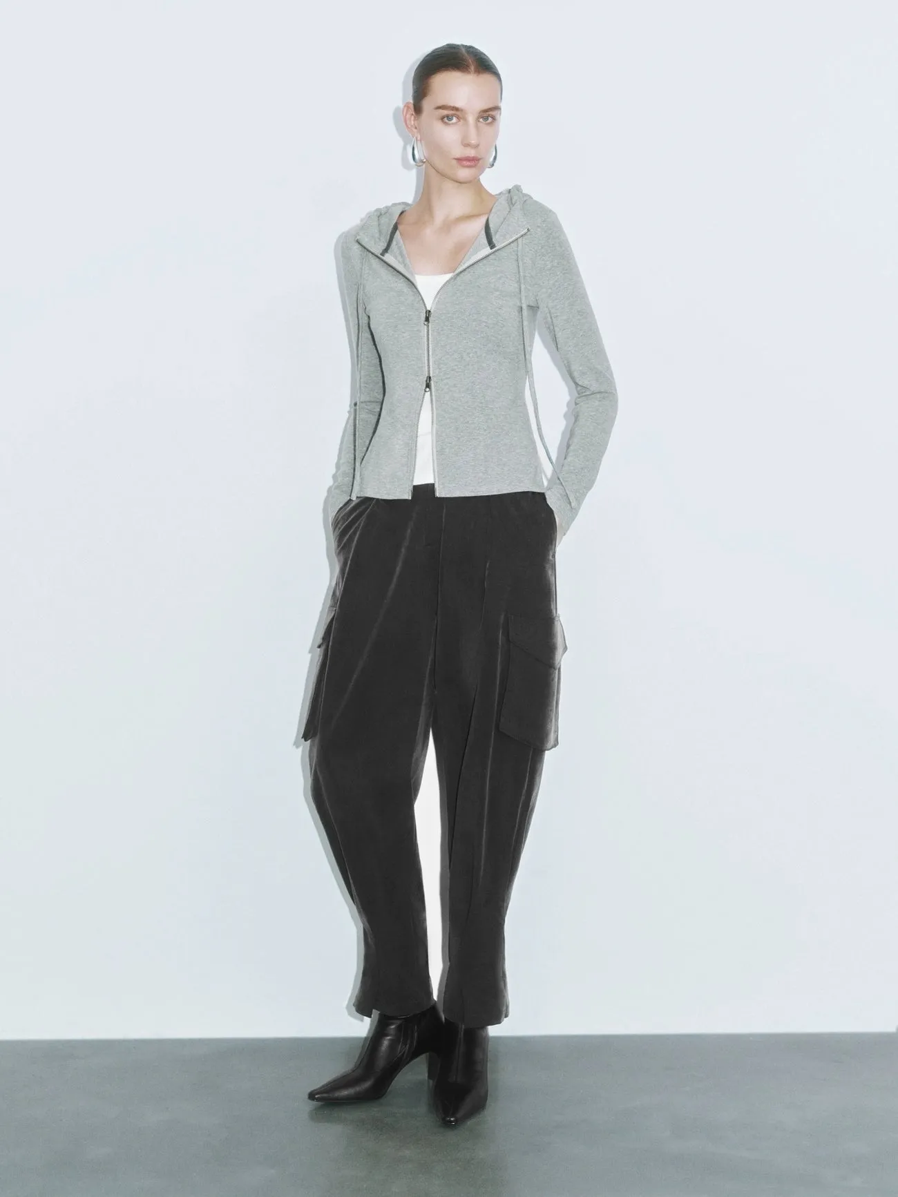 Velvet Barrel Pants sold by Urban Revivo