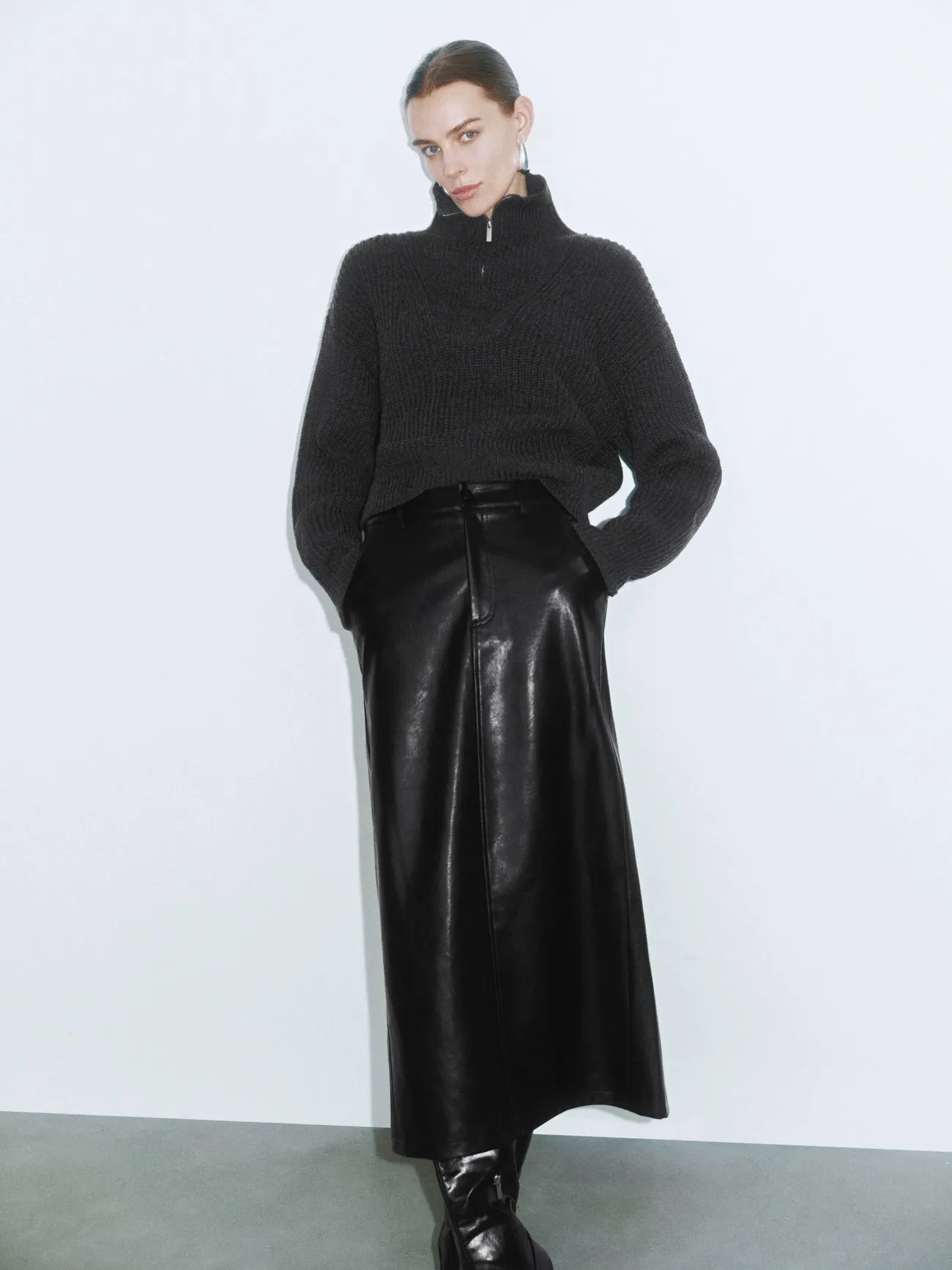 Zip Half Placket Knitted T-Shirts sold by Urban Revivo product image thumbnail 2