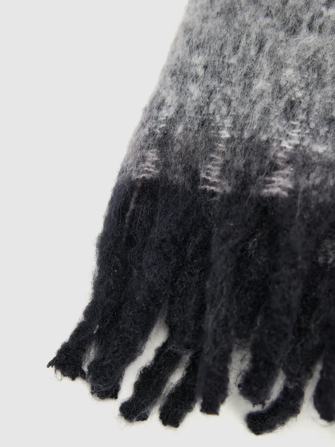 Tassel Long Scarf sold by Urban Revivo product image thumbnail 4