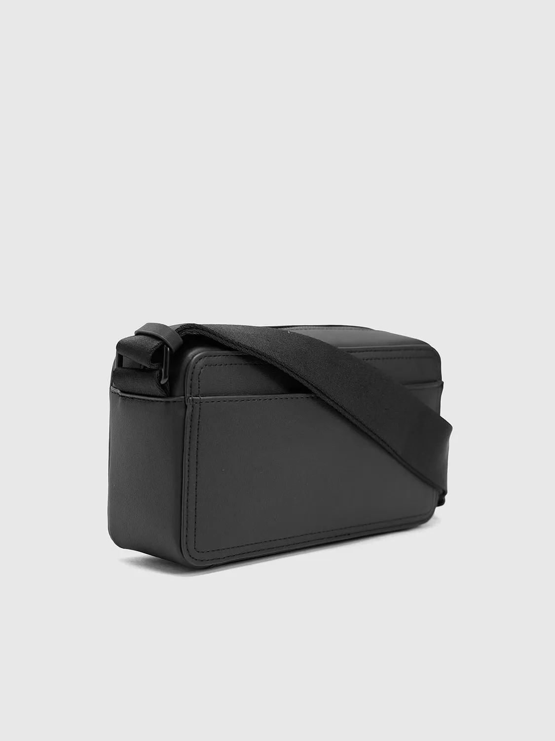 Small Crossbody Bags sold by Urban Revivo product image thumbnail 2