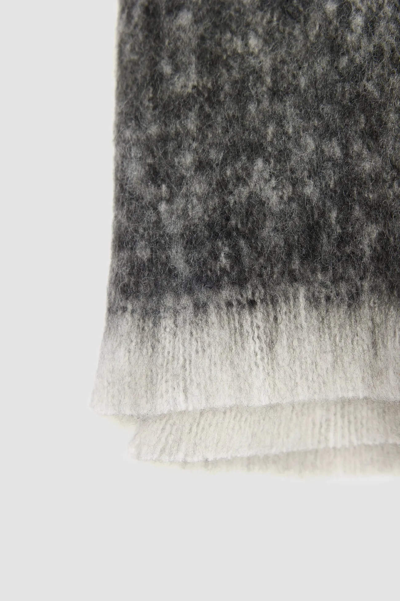 Regular Long Scarf sold by Urban Revivo product image thumbnail 4