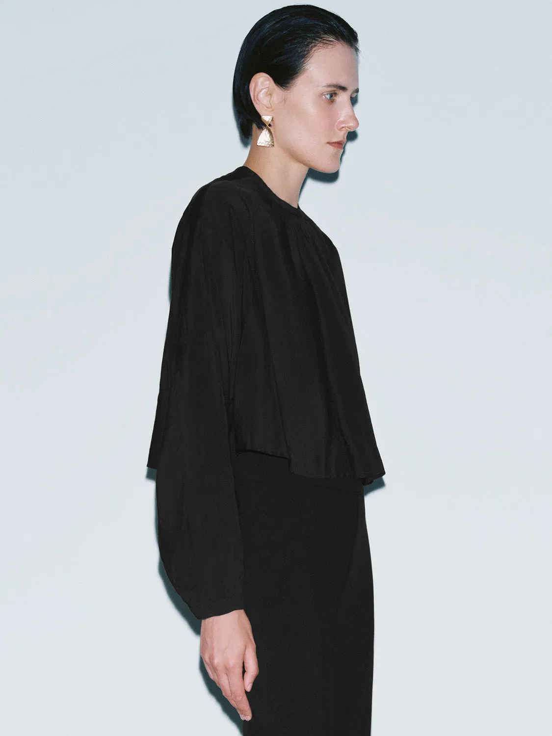 Loose Overhead Shirt sold by Urban Revivo product image thumbnail 2