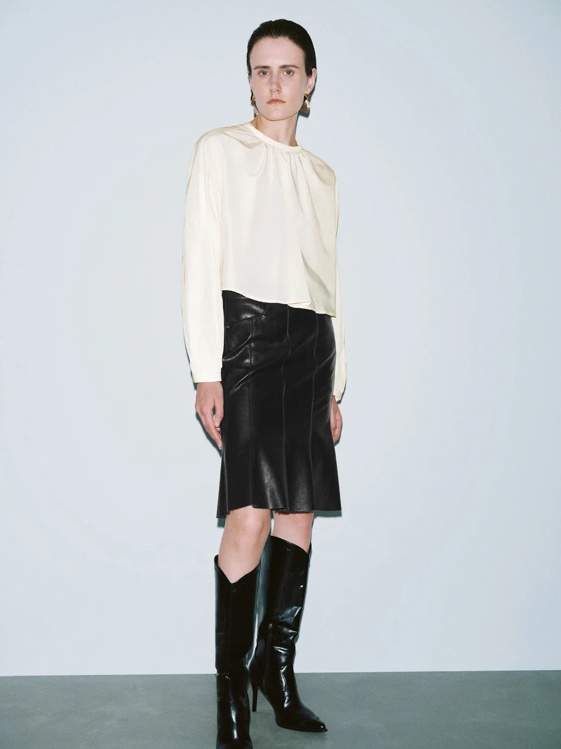 Loose Overhead Shirt sold by Urban Revivo product image thumbnail 4