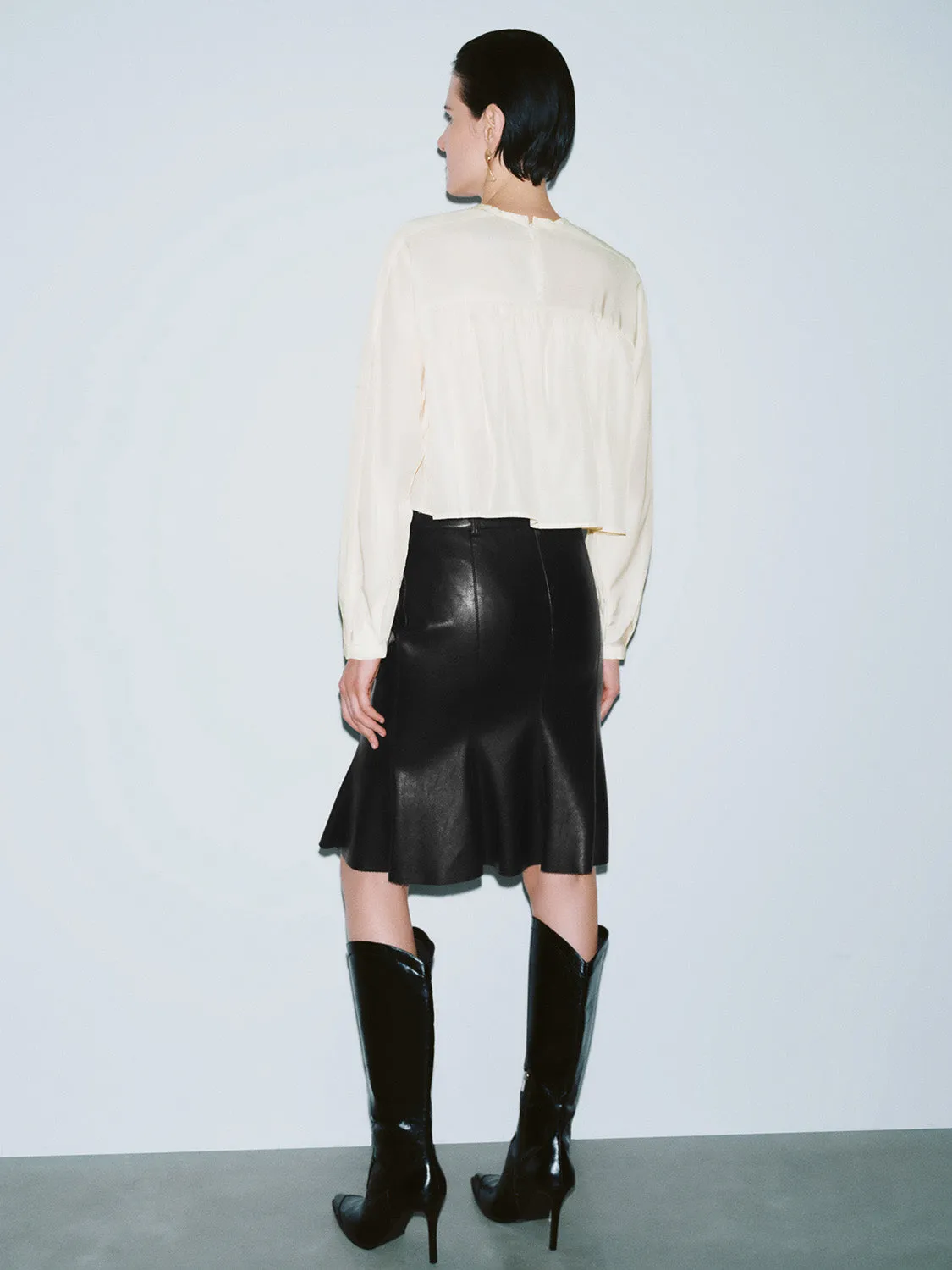 Loose Overhead Shirt sold by Urban Revivo product image thumbnail 3